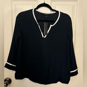 NWT, Banana Republic top, size XS.